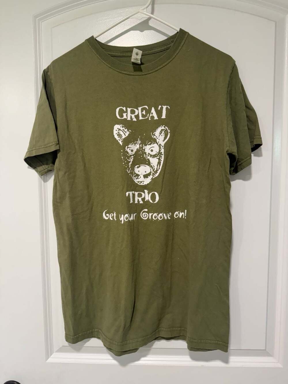 Bear Graphic Tee Olive Green Organic Cotton Indie Grunge Y2K Men’s M
